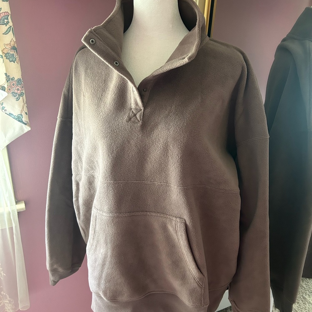 Gorgeous cozy fleece lounge set.  Wide leg pants